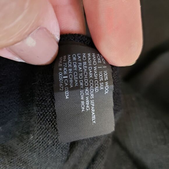 Club monaco black wool and silk sweater - Picture 3 of 8